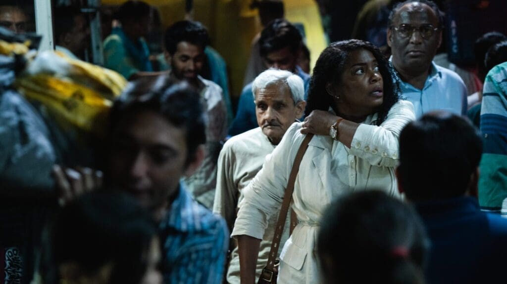 3-Aunjanue-Ellis-Taylor-in-ORIGIN_Photo-Credits-Atsushi-Nishijima_Courtesy-NEON-e1711376886278